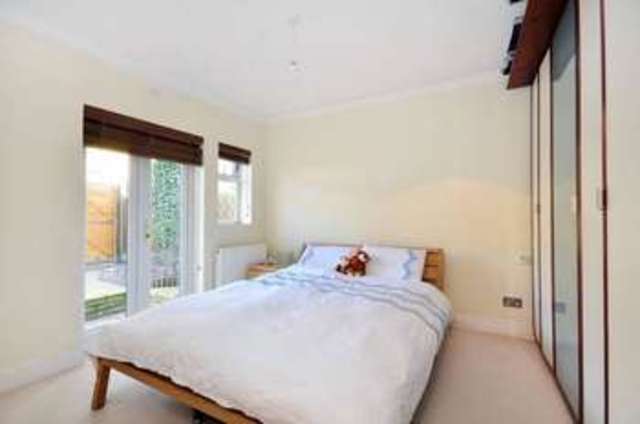  Image of 2 bedroom Flat to rent in Holland Road London W14 at Shepherds Bush W14 8HL Shepherds Bush, W14 8HL