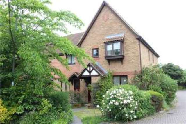  Image of 1 bedroom End of Terrace for sale in Martinsyde Woking GU22 at Woking  Pyrford, GU22 8HT