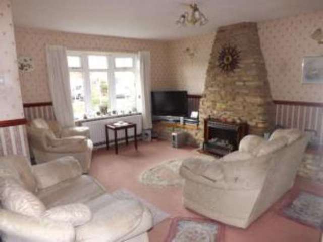  Image of 3 bedroom Semi-Detached house for sale in Mauduit Road Hanslope Milton Keynes MK19 at Hanslope Milton Keynes Long Street, MK19 7NJ