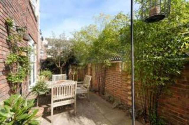  Image of 2 bedroom Flat for sale in Mcdermott Close London SW11 at London  Clapham Junction, SW11 2LZ