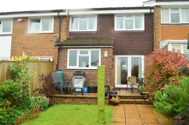  Image of 3 bedroom Terraced house for sale in Meadow Way Petworth GU28 at Petworth West Sussex Petworth, GU28 0ER