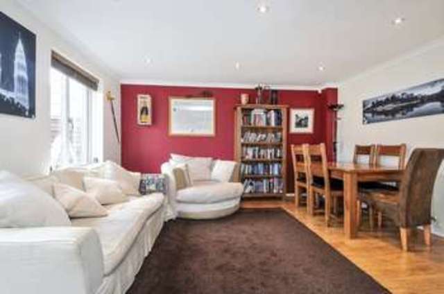  Image of 3 bedroom Semi-Detached house for sale in Medlock Grove Didcot OX11 at Medlock Grove  Didcot, OX11 7XY