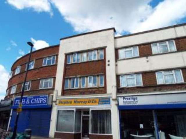  Image of 2 bedroom Flat for sale in Medway Parade Perivale Greenford UB6 at Perivale Greenford Perivale, UB6 8HP