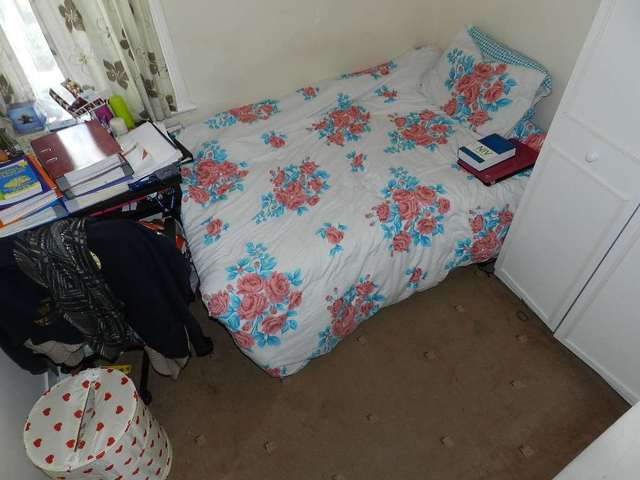  Image of 3 bedroom Semi-Detached house to rent in Mellison Road London SW17 at Mellison Road Tooting Broadway London, SW17 9AS