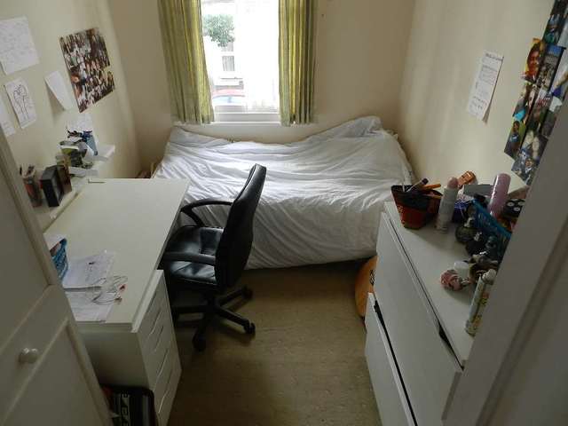  Image of 3 bedroom Semi-Detached house to rent in Mellison Road London SW17 at Mellison Road Tooting Broadway London, SW17 9AS
