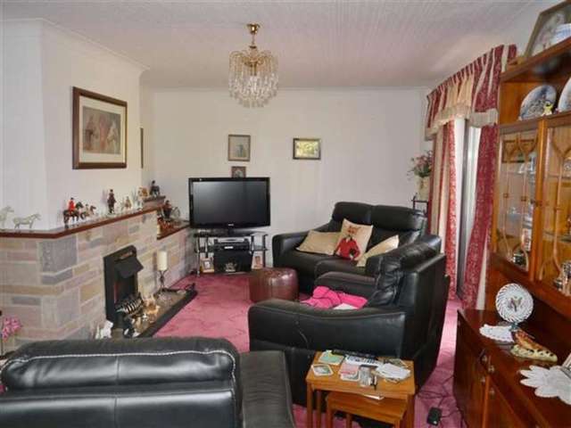  Image of 2 bedroom Detached house for sale in Mercia Drive Ancaster Grantham NG32 at Ancaster, NG32 3QQ
