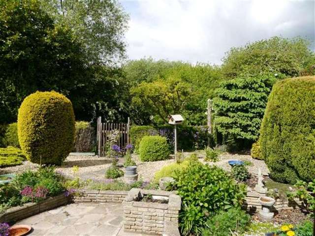  Image of 2 bedroom Detached house for sale in Mercia Drive Ancaster Grantham NG32 at Ancaster, NG32 3QQ