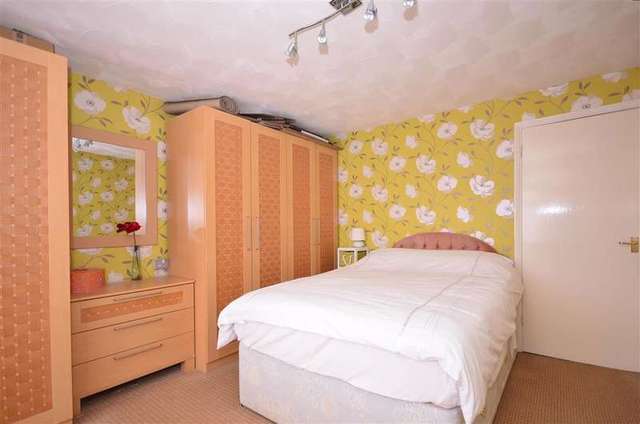  Image of 3 bedroom Semi-Detached house for sale in Mermerus Gardens Gravesend DA12 at Gravesend Kent Gravesend, DA12 4NB