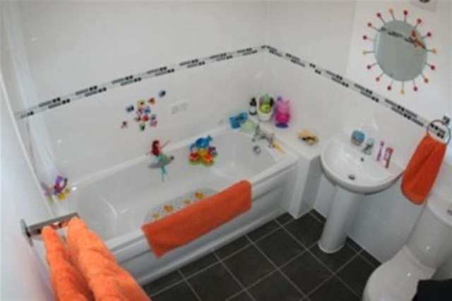  Image of 5 bedroom Detached house to rent in Michigan Place Great Sankey Warrington WA5 at Warrington, WA5 8DT