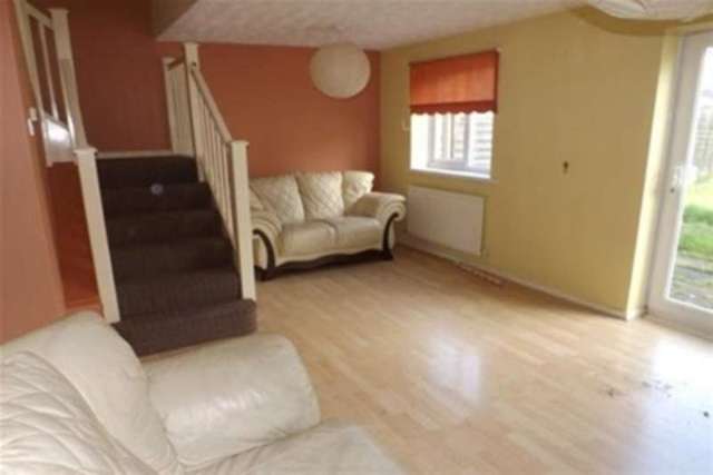  Image of 3 bedroom Detached house to rent in Mickley Avenue Wolverhampton WV10 at Wolverhampton, WV10 9YF
