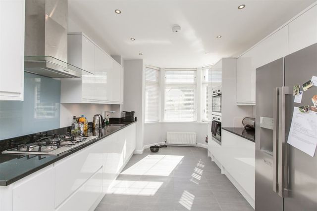  Image of 5 bedroom Detached house to rent in Mid Steil Edinburgh EH10 at Craiglockhart Edinburgh Edinburgh, EH10 5XB