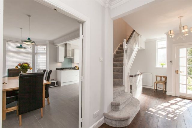  Image of 5 bedroom Detached house to rent in Mid Steil Edinburgh EH10 at Craiglockhart Edinburgh Edinburgh, EH10 5XB
