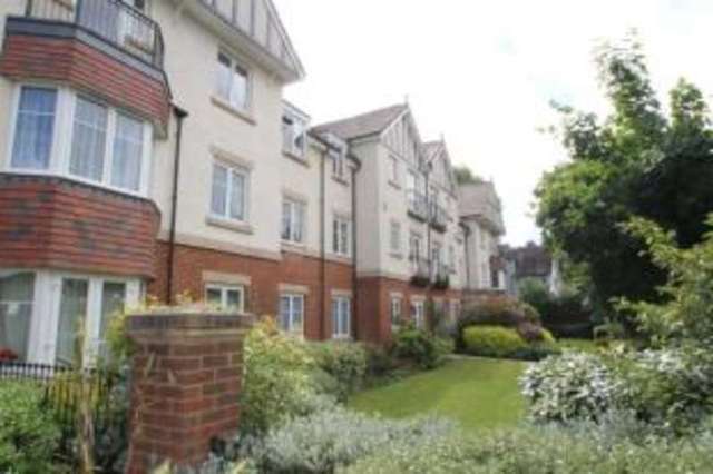  Image of 2 bedroom Flat for sale in Bingham Road Addiscombe Croydon CR0 at 26 Bingham Road Croydon Shirley, CR0 7EX