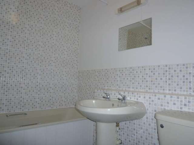  Image of 1 bedroom Flat to rent in Mill Road Drive Purdis Farm Ipswich IP3 at Purdis Farm  Ipswich, IP3 8UT