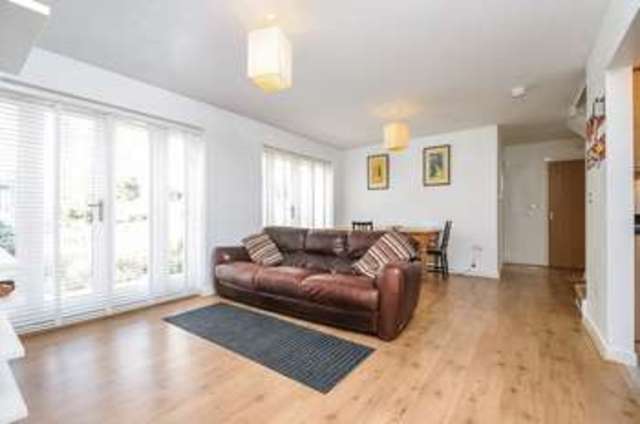  Image of 2 bedroom Flat for sale in Mill Street Wantage OX12 at Mill Street  Wantage, OX12 9NZ