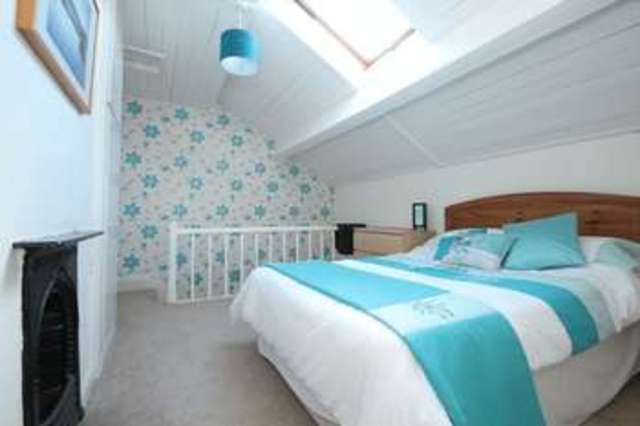  Image of 6 bedroom Terraced house for sale in Minnie Street Haworth Keighley BD22 at Minnie Street Haworth Keighley, BD22 8PR