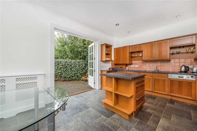  Image of 3 bedroom Detached house to rent in Mitchell