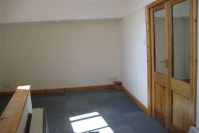  Image of 3 bedroom Maisonette to rent in Red Devon Court Modbury Ivybridge PL21 at Ivybridge, PL21 0PT