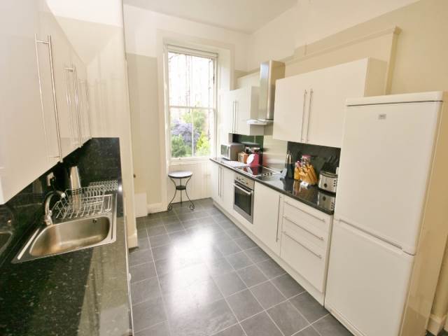  Image of 1 bedroom Flat to rent in Montgomery Street Hillside Edinburgh EH7 at Calton Hill Edinburgh Edinburgh, EH7 5HE
