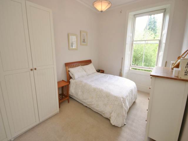  Image of 1 bedroom Flat to rent in Montgomery Street Hillside Edinburgh EH7 at Calton Hill Edinburgh Edinburgh, EH7 5HE