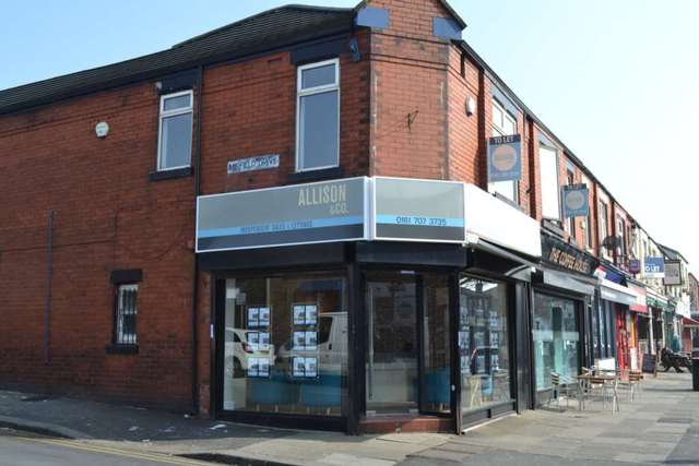  Image of 2 bedroom Flat to rent in Monton Road Eccles Manchester M30 at Monton Road Monton Manchester, M30 9LJ