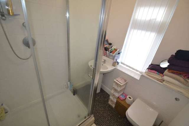  Image of 2 bedroom Flat to rent in Monton Road Eccles Manchester M30 at Monton Road Monton Manchester, M30 9LJ