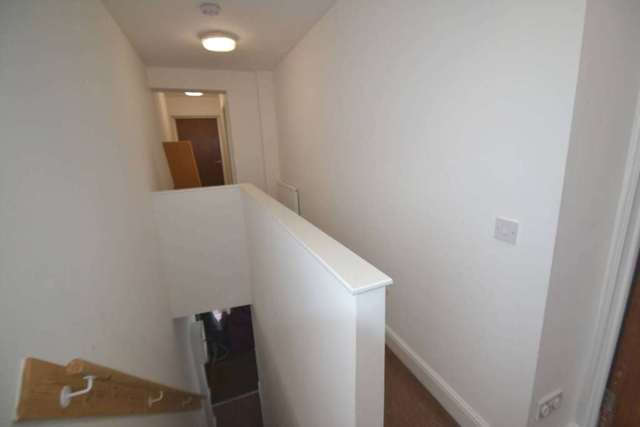  Image of 2 bedroom Flat to rent in Monton Road Eccles Manchester M30 at Monton Road Monton Manchester, M30 9LJ