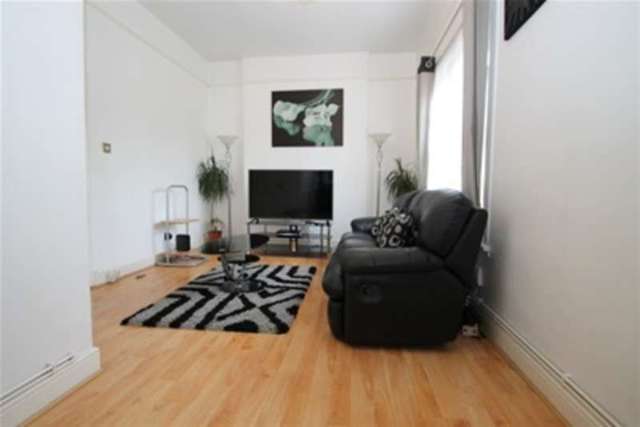  Image of 1 bedroom Detached house to rent in Morley Road London SE13 at London, SE13 6DF