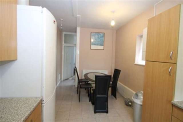  Image of 1 bedroom Detached house to rent in Morley Road London SE13 at London, SE13 6DF