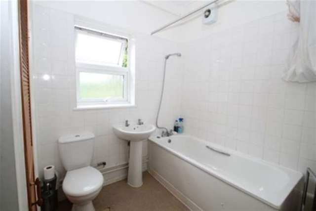  Image of 1 bedroom Detached house to rent in Morley Road London SE13 at London, SE13 6DF