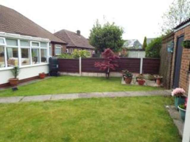  Image of 2 bedroom Bungalow for sale in Moston Lane East Failsworth Manchester M40 at New Moston Manchester Failsworth, M40 3GJ