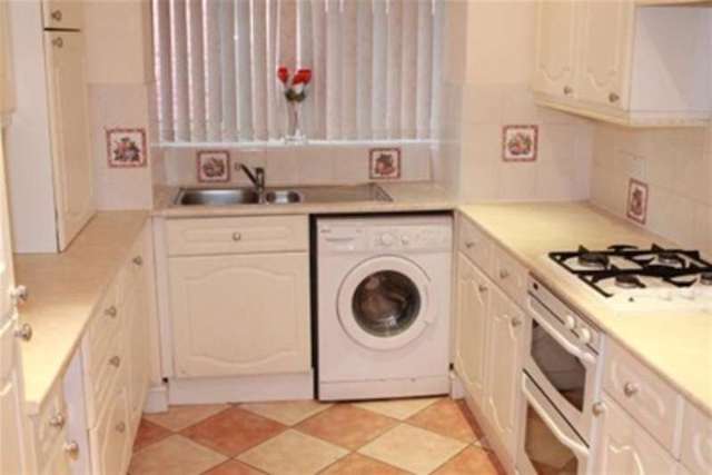  Image of 2 bedroom Detached house to rent in Mote Hill Court Warrington WA1 at Warrington, WA1 3GE