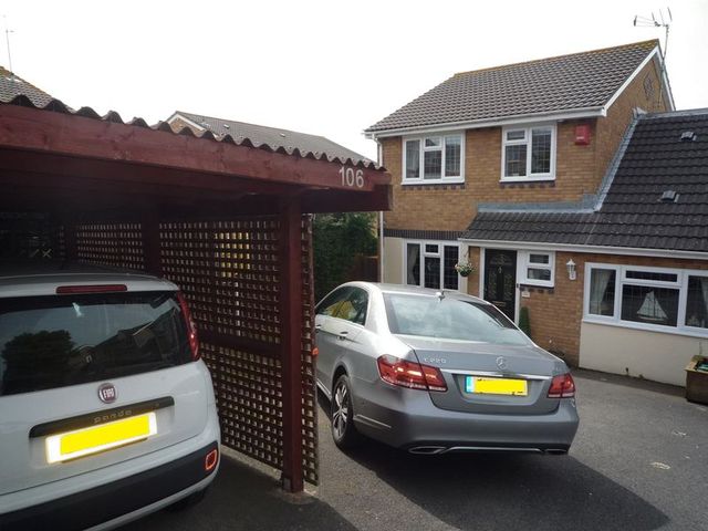  Image of 4 bedroom Detached house for sale in Murlande Way Rhoose Barry CF62 at Murlande Way  Rhoose, CF62 3HN