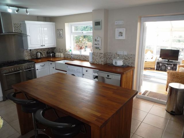  Image of 4 bedroom Detached house for sale in Murlande Way Rhoose Barry CF62 at Murlande Way  Rhoose, CF62 3HN