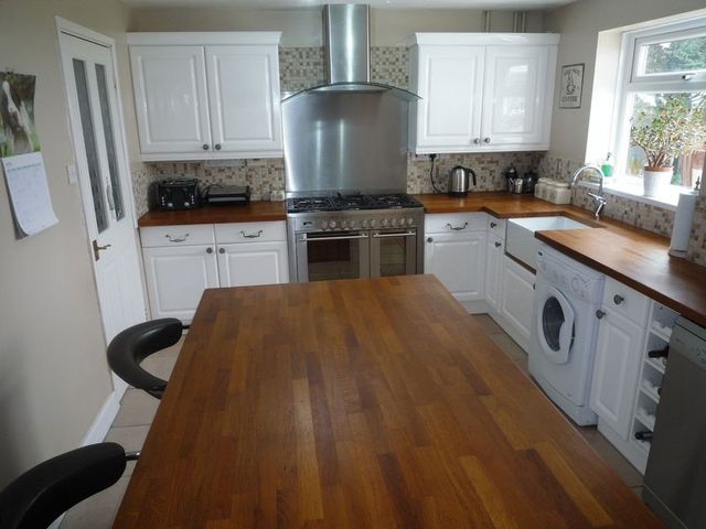  Image of 4 bedroom Detached house for sale in Murlande Way Rhoose Barry CF62 at Murlande Way  Rhoose, CF62 3HN
