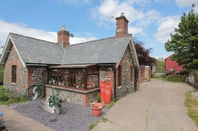  Image of 3 bedroom Detached house for sale in Nantglyn Denbigh LL16 at Nantglyn, LL16 5PE