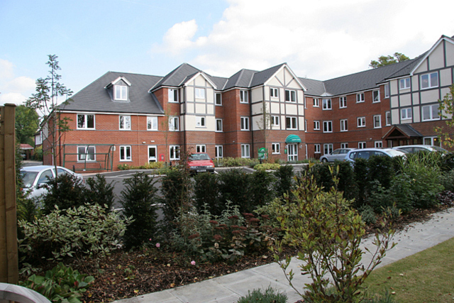  Image of 1 bedroom Apartment to rent in Hempstead Road Watford WD17 at Nanterre Court 63-67 Hempstead Road WATFORD, WD17 3AF