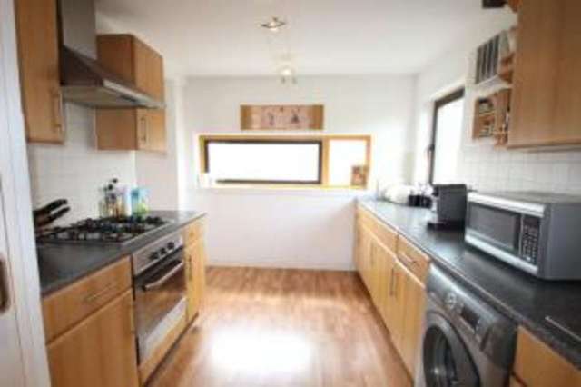  Image of 2 bedroom Flat for sale in Napiershall Street Glasgow G20 at Kelvinbridge Glasgow Maryhill, G20 6HQ