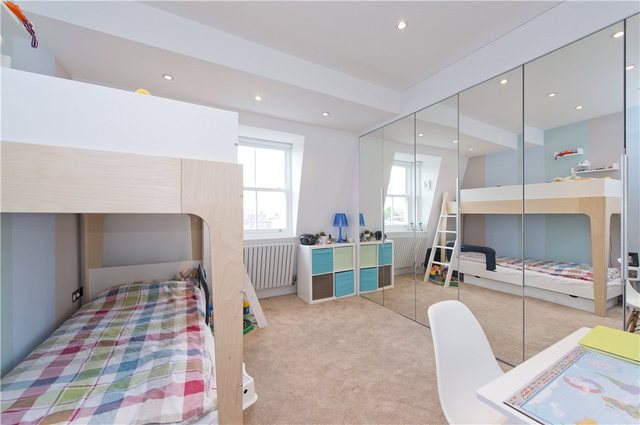  Image of 3 bedroom Flat for sale in Nevern Square London SW5 at Nevern Square  London, SW5 9NN