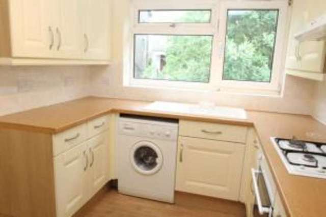  Image of 1 bedroom Flat for sale in Canning Road Addiscombe Croydon CR0 at 33 Canning Road Croydon Croydon, CR0 6QE