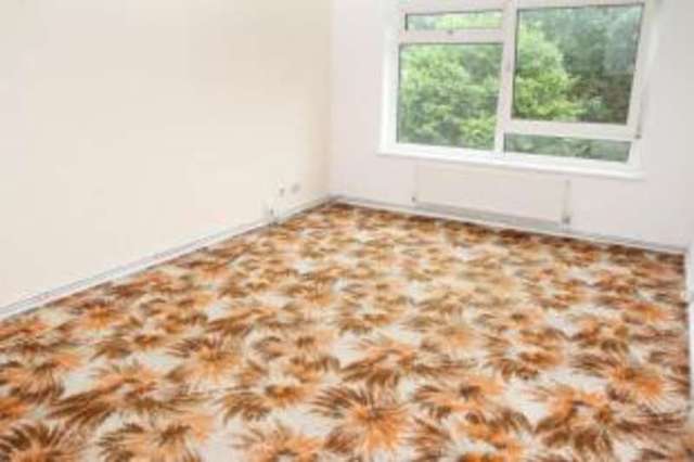  Image of 1 bedroom Flat for sale in Canning Road Addiscombe Croydon CR0 at 33 Canning Road Croydon Croydon, CR0 6QE