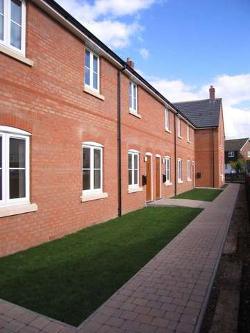  Image of 2 bedroom Flat to rent in New Cheveley Road Newmarket CB8 at Newmarket Suffolk, CB8 8BX