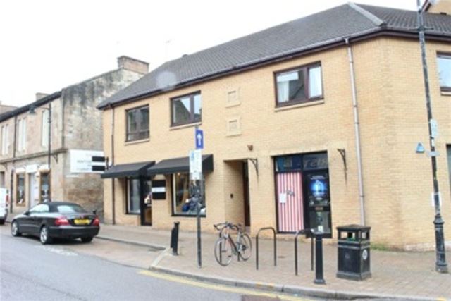  Image of 1 bedroom Flat to rent in New Kirk Road Bearsden Glasgow G61 at Bearsden East Dunbartonshire East Dunbartonshire, G61 3SJ
