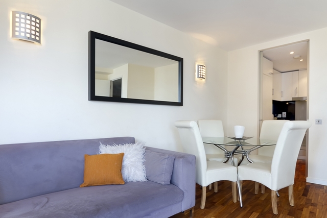  Image of 2 bedroom Apartment to rent in Fairmont Avenue London E14 at New Providence Wharf,Farimont Avenue  London, E14 9PW