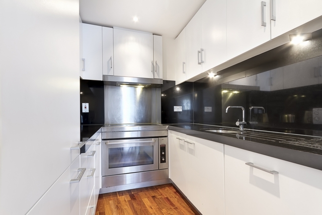  Image of 2 bedroom Apartment to rent in Fairmont Avenue London E14 at New Providence Wharf,Farimont Avenue  London, E14 9PW
