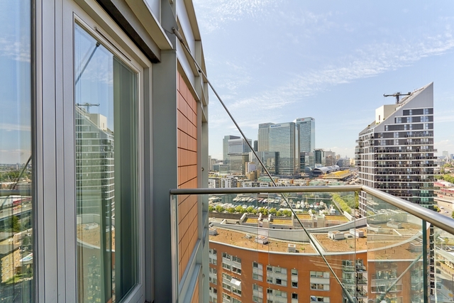  Image of 2 bedroom Apartment to rent in Fairmont Avenue London E14 at New Providence Wharf,Farimont Avenue  London, E14 9PW