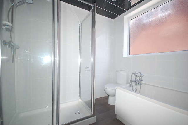  Image of 2 bedroom Flat to rent in Newton Drive Blackpool FY3 at Blackpool Lancashire, FY3 8JE