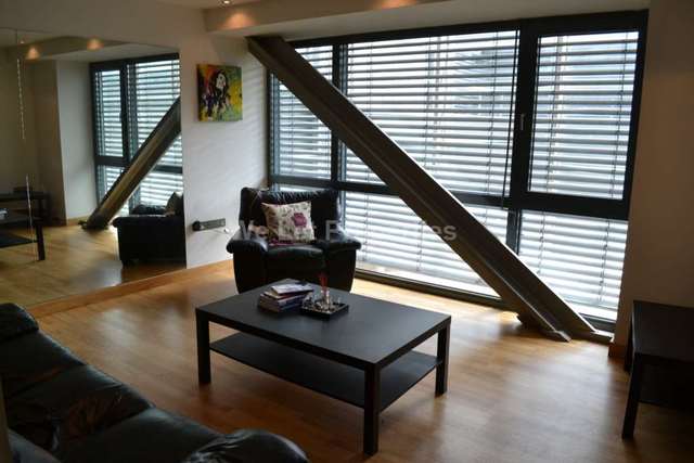  Image of 2 bedroom Apartment to rent in Deansgate Manchester M3 at Deansgate  Manchester, M3 1AZ