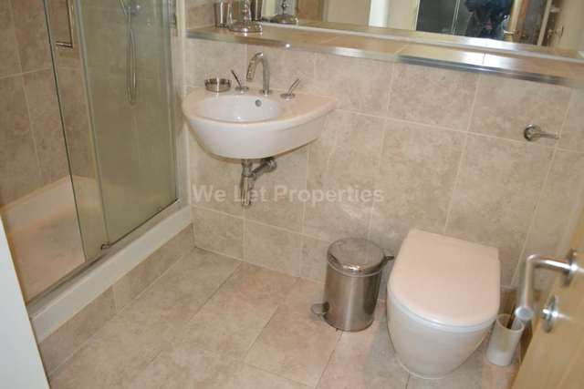 Image of 2 bedroom Apartment to rent in Deansgate Manchester M3 at Deansgate  Manchester, M3 1AZ