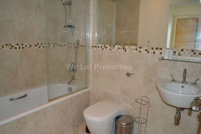 Image of 2 bedroom Apartment to rent in Deansgate Manchester M3 at Deansgate  Manchester, M3 1AZ